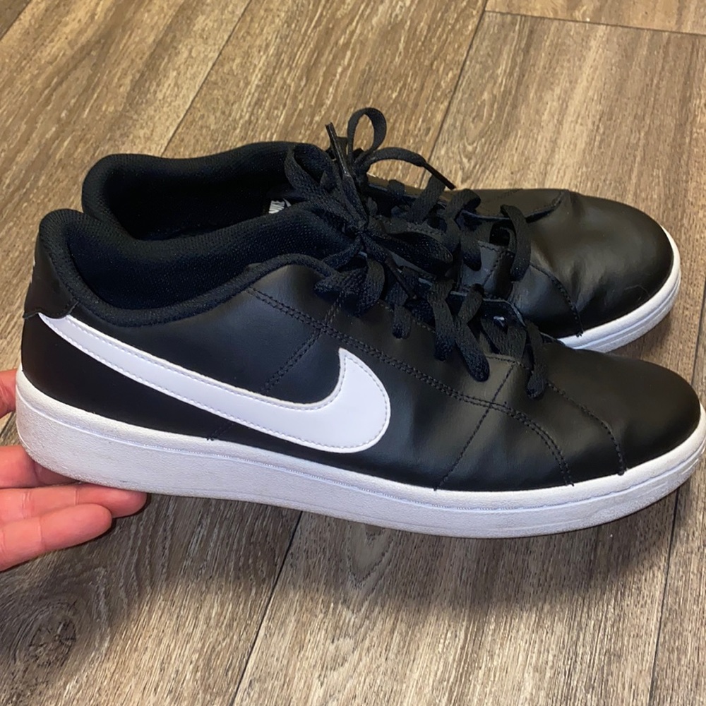 Men’s Nike sneaker